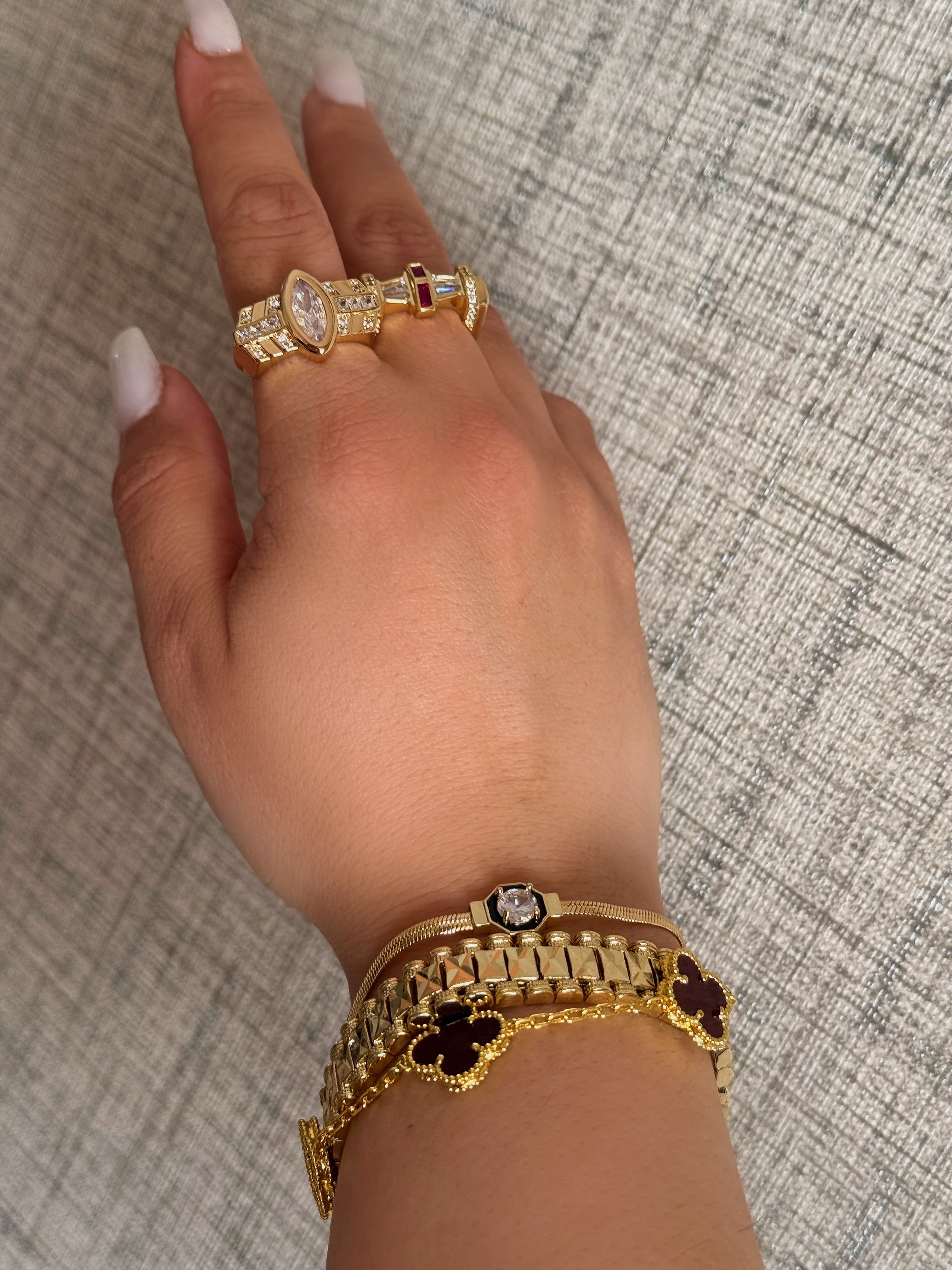 14K altın kaplama kararmaz kalın bileklik 18,cm dir